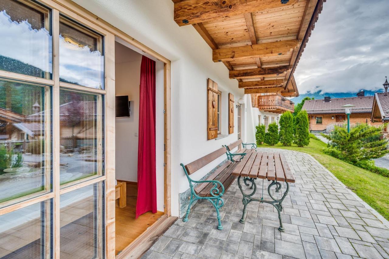 Chaletdorf Am Sonnenhang นอยเคียร์เชน อัม โกรสเวเนดิเกอร์ ภายนอก รูปภาพ